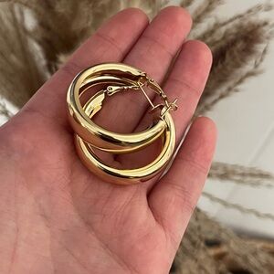Elegant Gold Hoop Earrings
